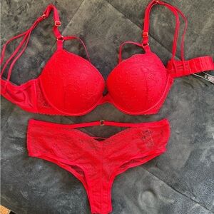 Victoria's Secret Vibrant Red Lace Bra Set
